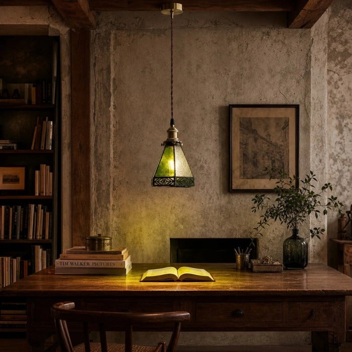 Lampa wisząca z witrażem w stylu vintage, mosiężna i szklana lampa sufitowa w kolorze zielonym do kuchni, baru, przedpokoju i