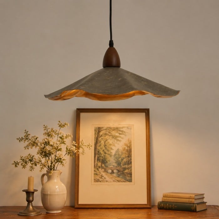 Lámpara colgante vintage ondulada con pantalla de metal envejecido HL3962