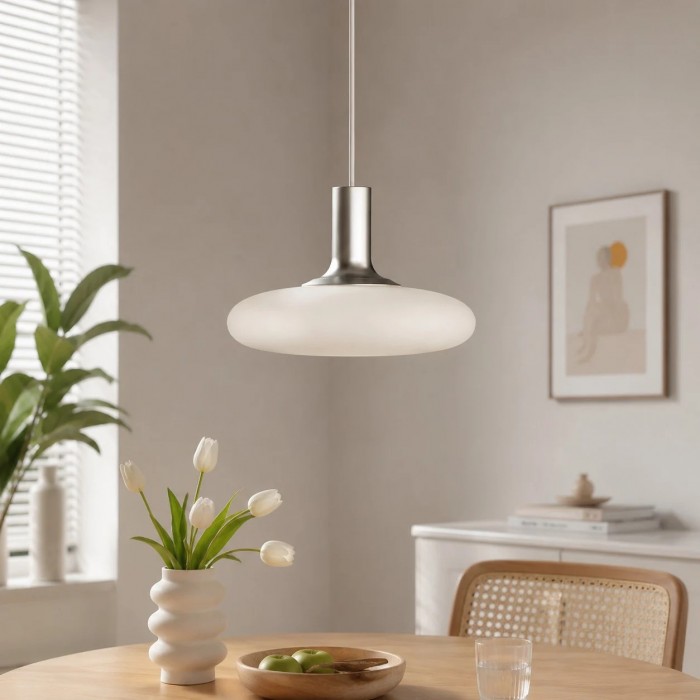Hanglamp HL3762 van wit glas en chroom.