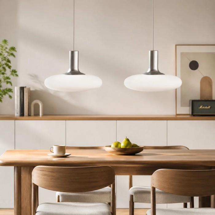 Hanglamp HL3762 van wit glas en chroom.