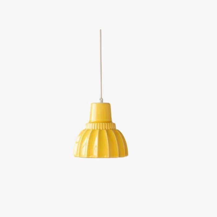 Keramische hanglamp met sculpturale glanzende kap HL3880