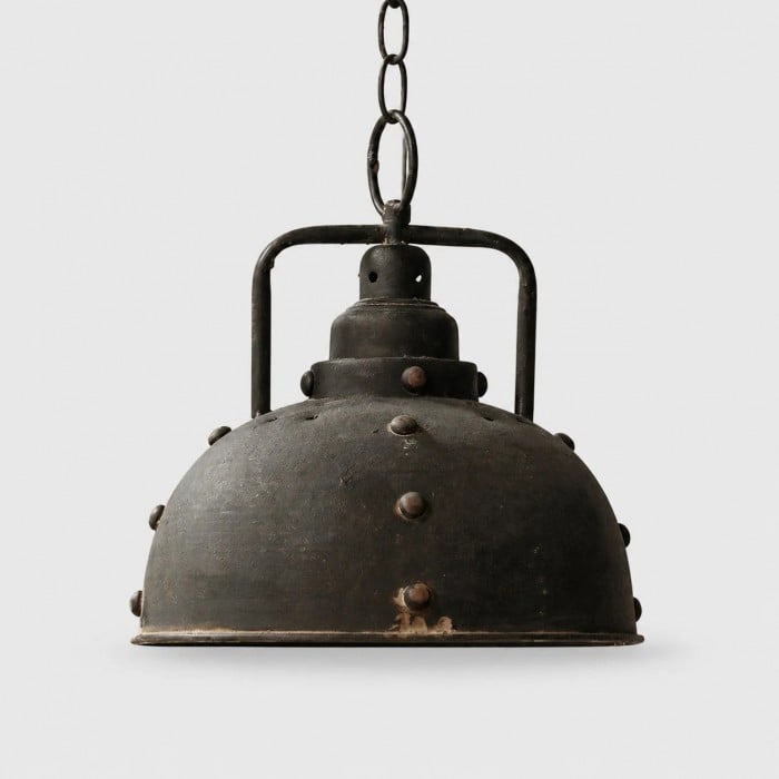 Rustik svart kupolformad taklampa i sliten design HL3982