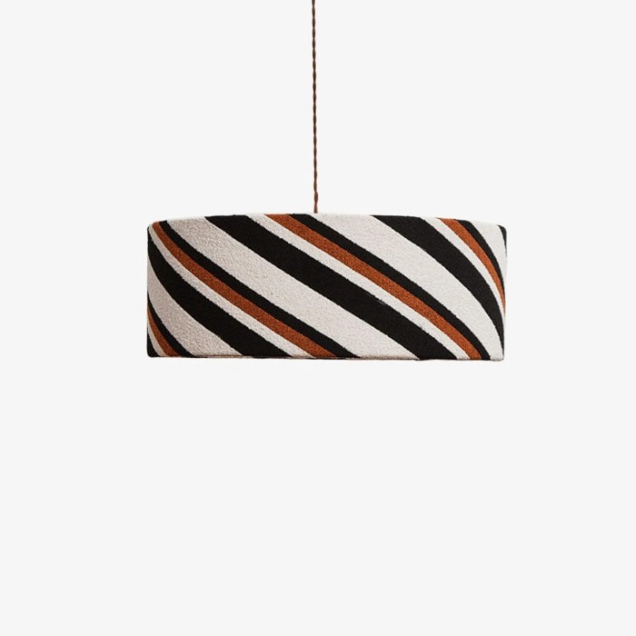 Lampa wisząca w kształcie bębna z tkaniny w paski HL3938