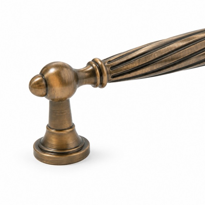 Poignées de tiroir et de meuble en laiton antique HL4647
