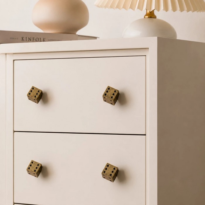 Bouton de meuble à dés en laiton antique HL4591