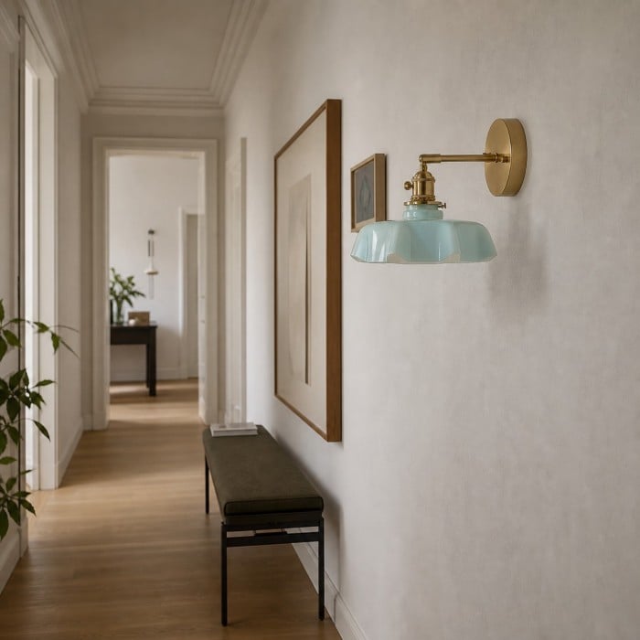 Aplique de pared de latón con cristal azul opalino HL4372