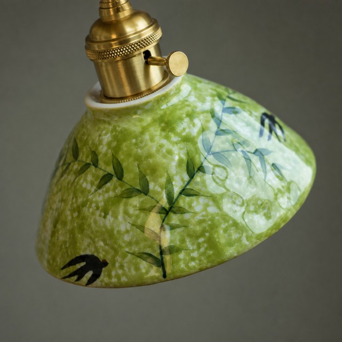 Suspension en céramique émaillée à motif botanique avec quincaillerie couleur laiton HL4498