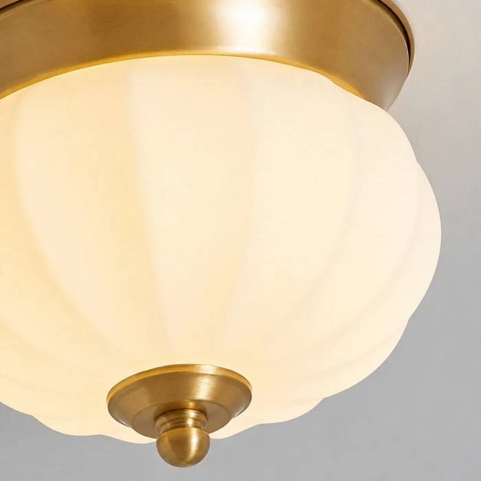 Plafonnier encastré à DEL intégré en laiton et verre opale HL4258