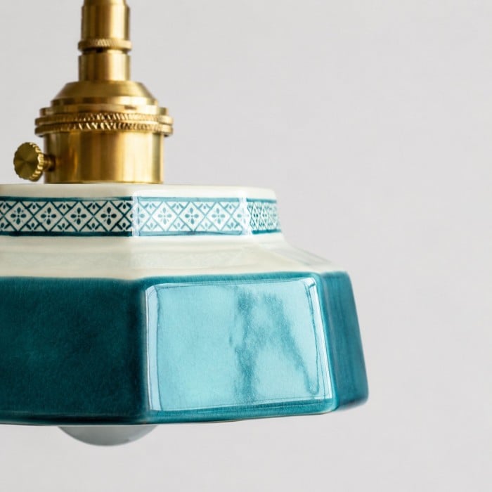 Suspension octogonale en céramique avec douille en laiton HL4577