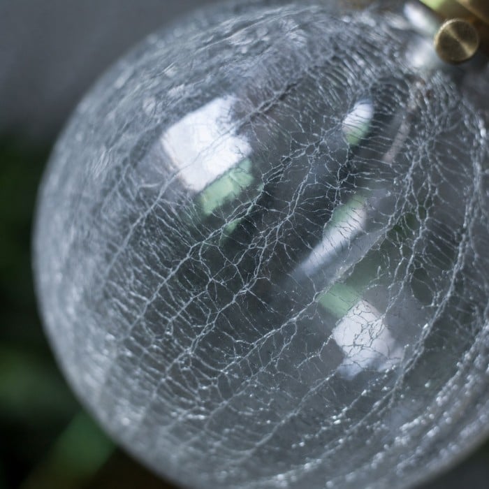 Suspension en laiton avec globe en verre craquelé HL4538