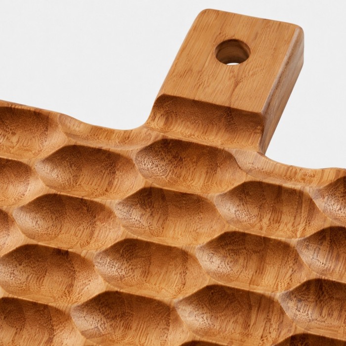 Double-Sided Solid Wood Cutting Board with Textured Serving Surface HL4626