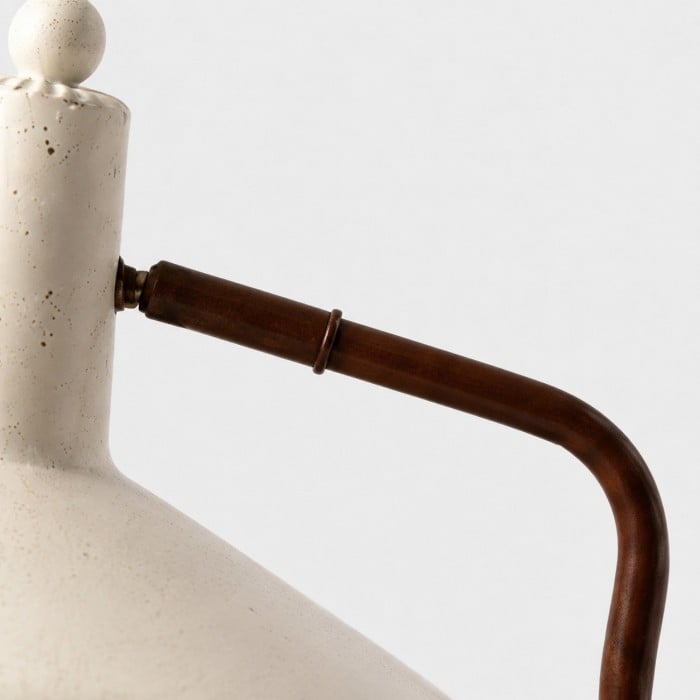Japanse Wabi-Sabi ijzeren bureaulamp met brede metalen kap HL4470
