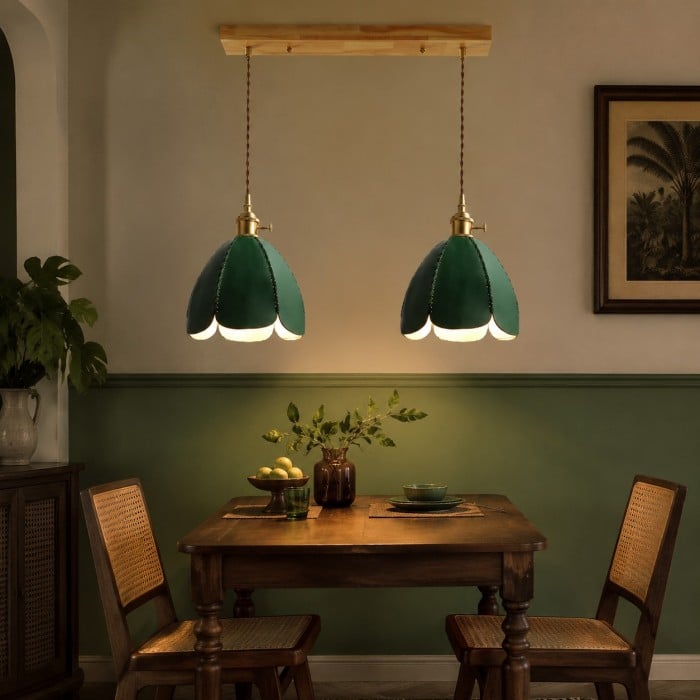 Hanglamp met leren bloemblaadjes en antiek messing beslag HL4534