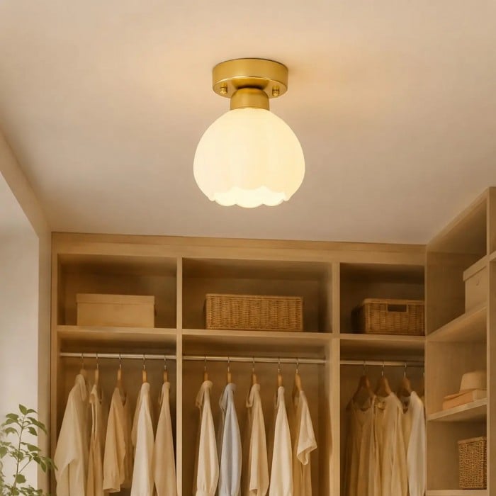 Melkglazen bloemvormige plafondlamp HL4272
