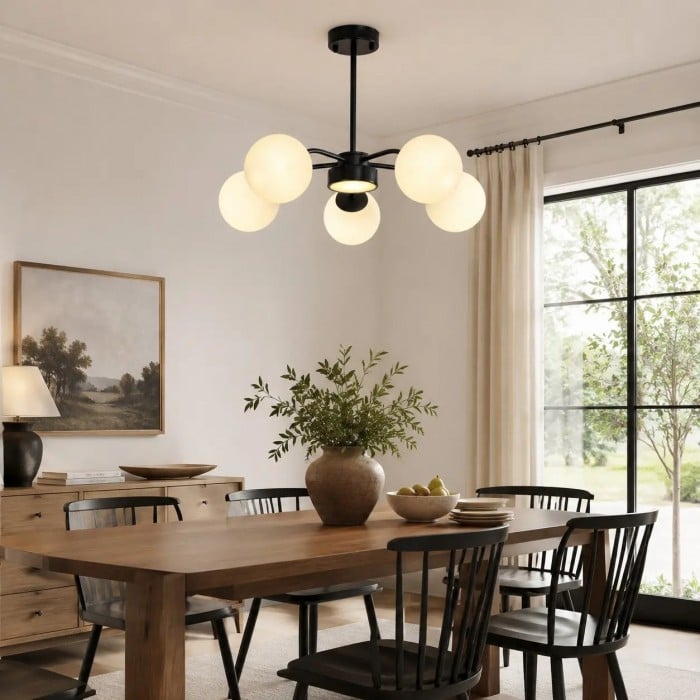 Moderne kroonluchter met bolvormige kap van melkglas HL4237