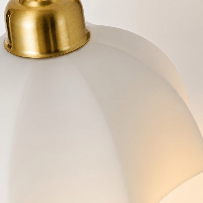 Lámpara de pared moderna de cristal opalino HL4241