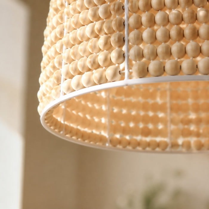 Hanglamp met kralen van natuurlijk hout en een wabi-sabi koepelvormige kap HL4400