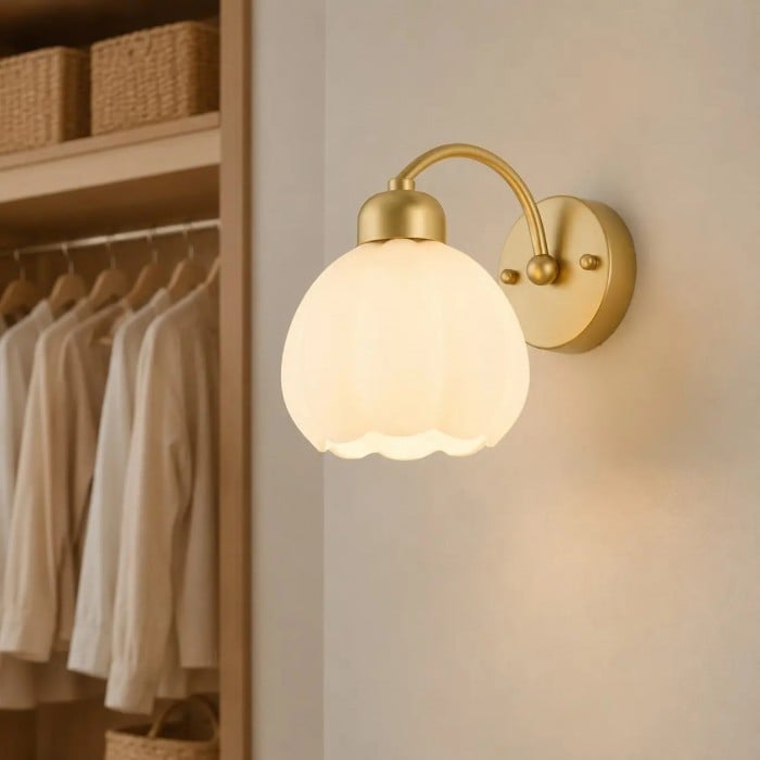 Lámpara de pared nórdica de cristal opalino con forma de flor HL4254