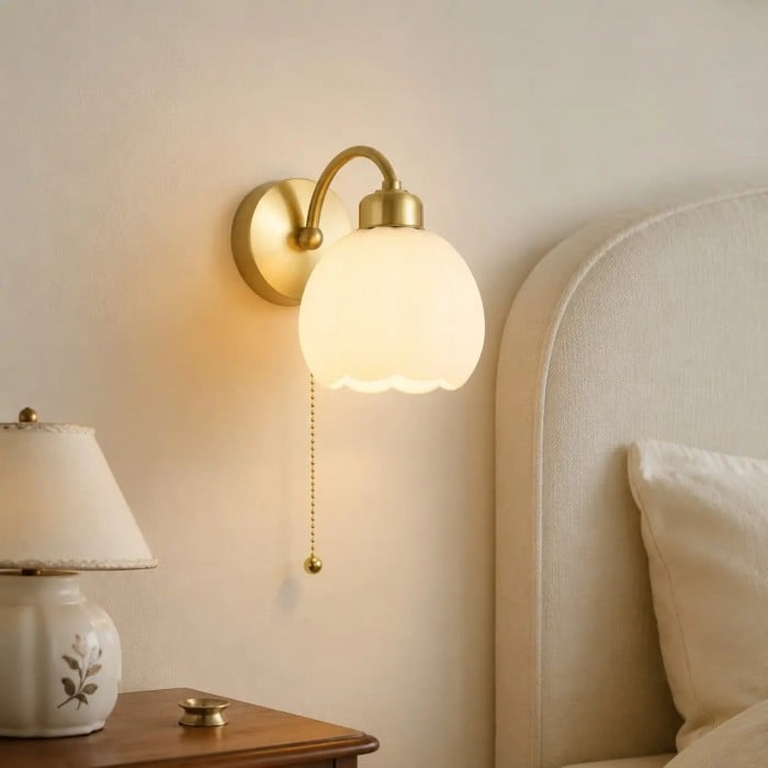 Lámpara de pared nórdica de cristal opalino con forma de flor HL4254