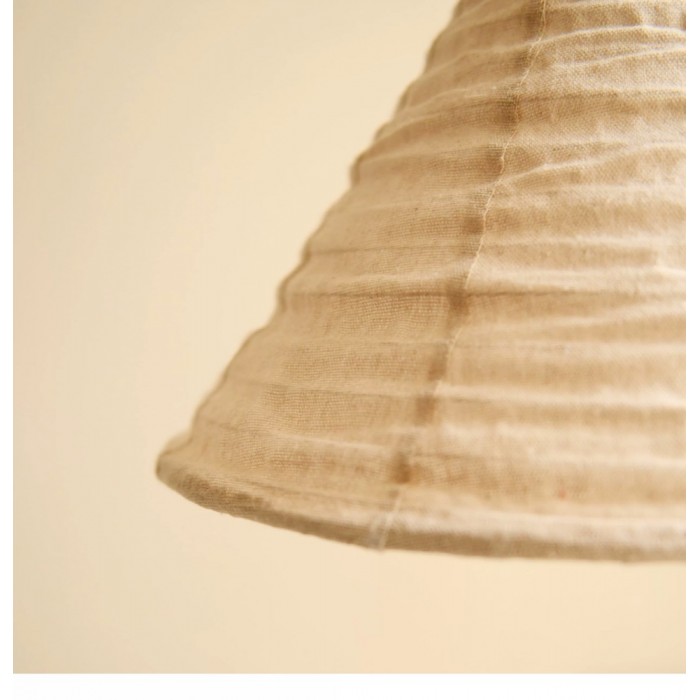 Suspension conique en tissu plissé avec support en bois HL4414