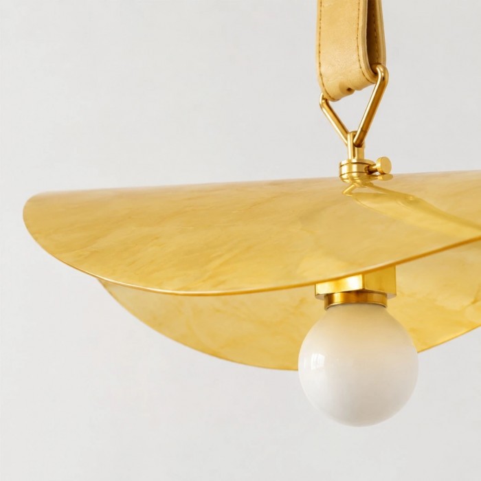 Suspension en laiton sculpté en forme de feuille HL4563