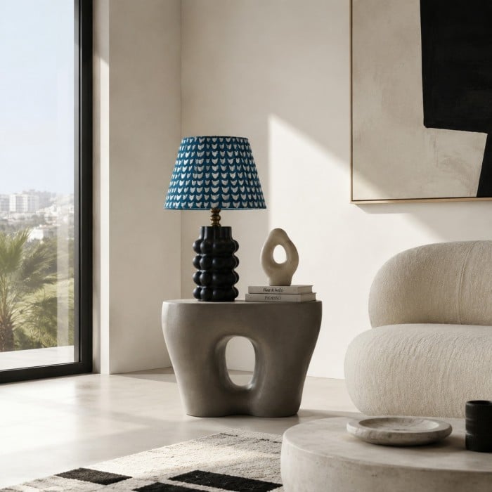 Sculpturale keramische tafellamp met stoffen kap met patroon HL4536