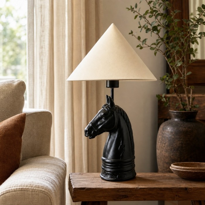 Sculpturale tafellamp met paardenhoofd en drukknopschakelaar HL4567