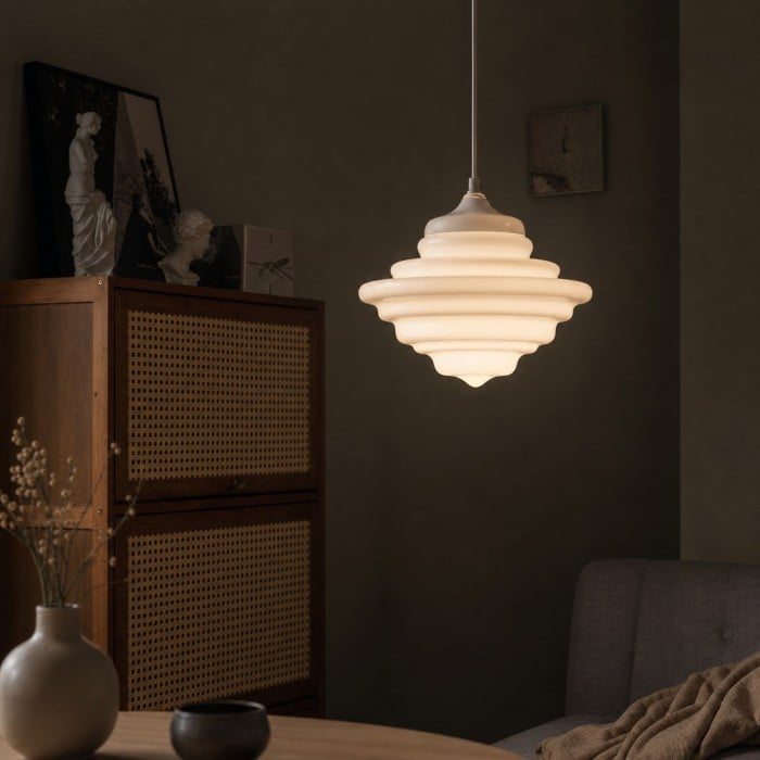 Suspension en verre blanc style spatial HL4535
