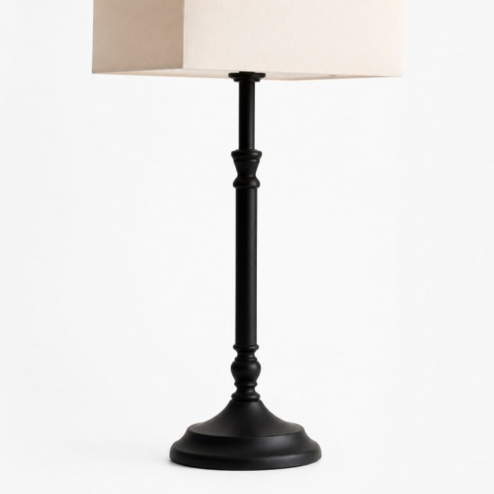 Lampe de table carrée avec abat-jour en tissu HL4339