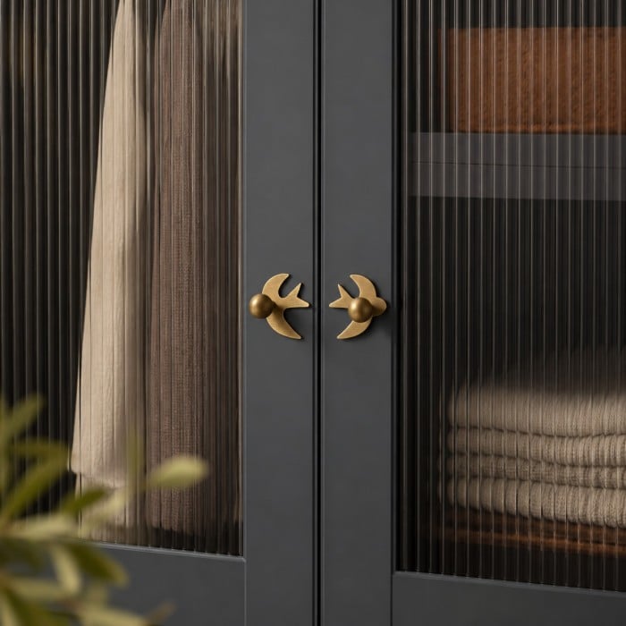 Swallow-Shaped Solid Brass Cabinet Knob HL4613