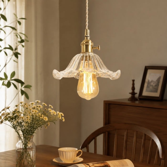 Suspension vintage en laiton avec abat-jour en verre texturé HL4391