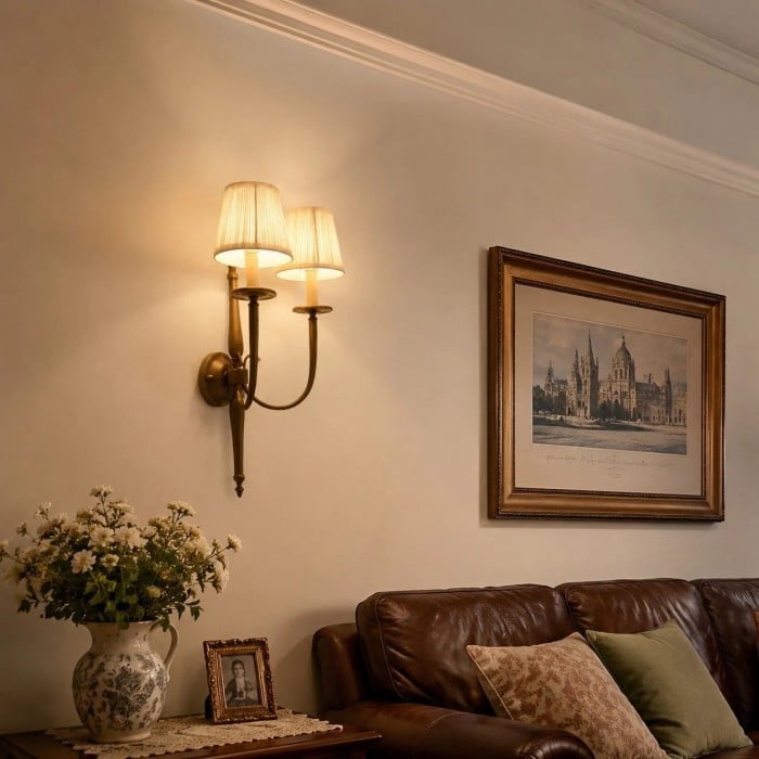 Aplique de pared doble vintage con pantallas plisadas color crema HL4294