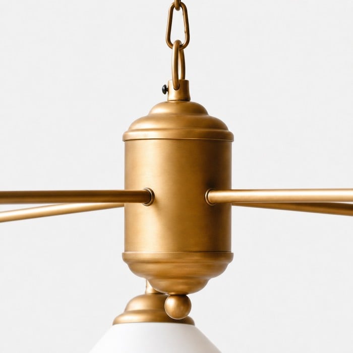 Lampadario vintage a cinque luci in vetro opalino HL4314