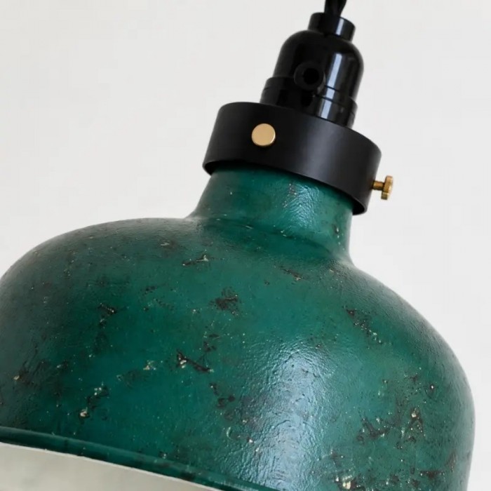 Vintage industriële hanglamp van verweerd metaal HL4260