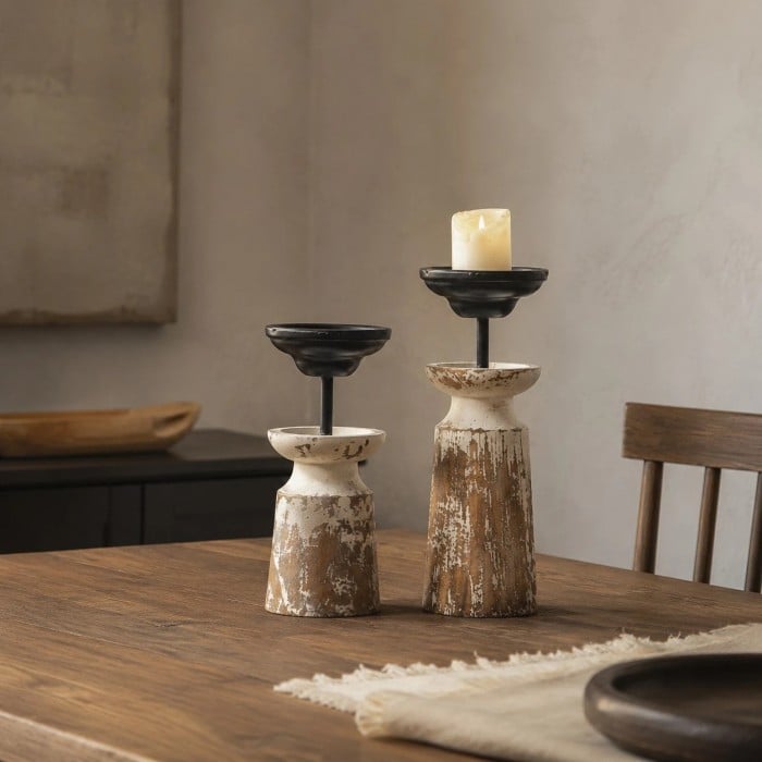 Wabi-Sabi kaarsenhouder van verweerd hout en ijzer HL4599
