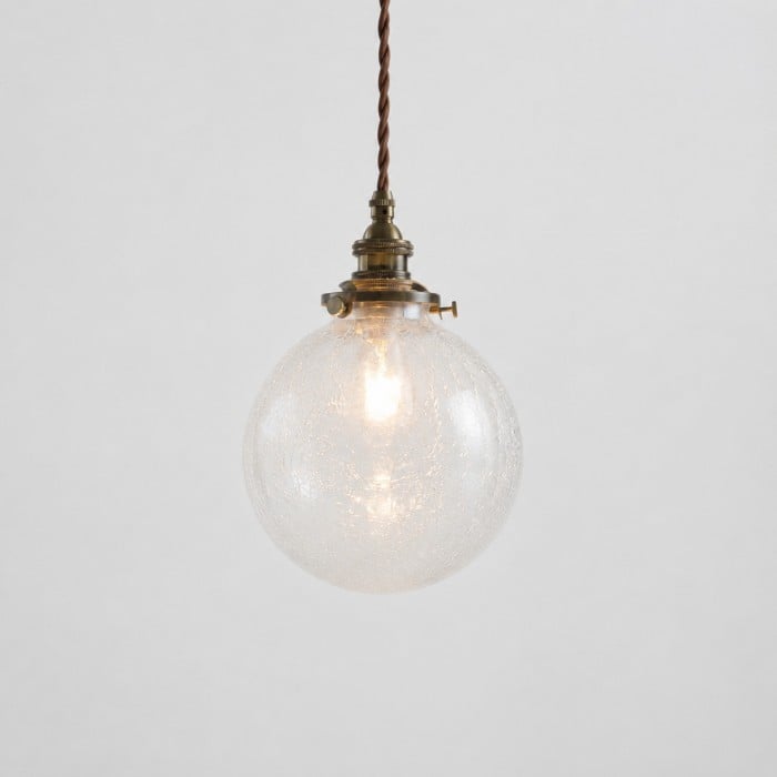Suspension en laiton avec globe en verre craquelé HL4538