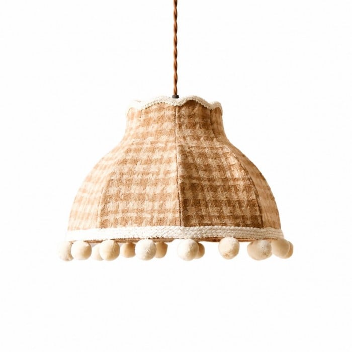 Suspension lumineuse en tissu à pompons couleur crème française HL4428