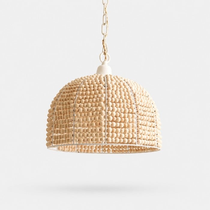 Hanglamp met kralen van natuurlijk hout en een wabi-sabi koepelvormige kap HL4400