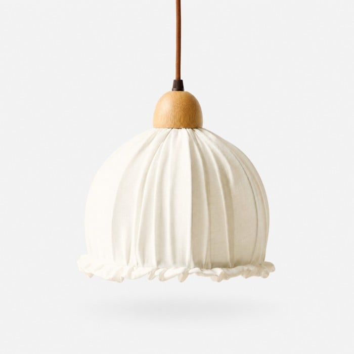 Suspension en tissu plissé avec rosace en bois HL4436
