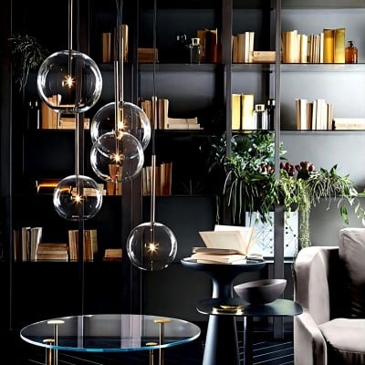 Lampa wisząca ze szklanymi kulami Lampa wisząca ze szklanymi kulami