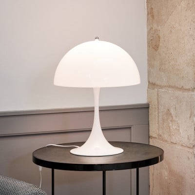 Mini lampe de table portable en métal Panthella Mini lampe de table portable en métal Panthella