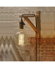 Vägglampa med ribbad kristall Vägglampa med ribbad kristall