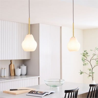 Suspension Rivrona à nervures – Luminaire moderne en verre nervuré avec finition métallique HL1583