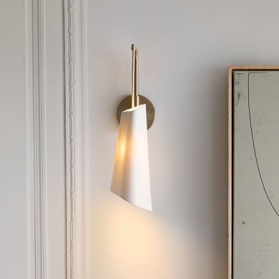 Orovia Sleek Wall Sconce – Ceramic Glass & Metal Champagne Brass HL1461 Orovia Sleek Wall Sconce – Ceramic Glass & Metal Champagne Brass HL1461