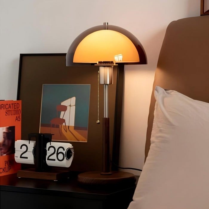 Vintage-Tischleuchte in Pilzform aus Acryl – Holzsockel und Zugmechanismus HL1837