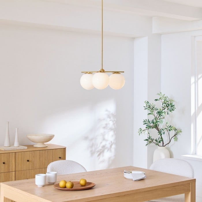 Lampadari in vetro opalino Alessora in ottone - Ideali per aree esterne coperte HL1472