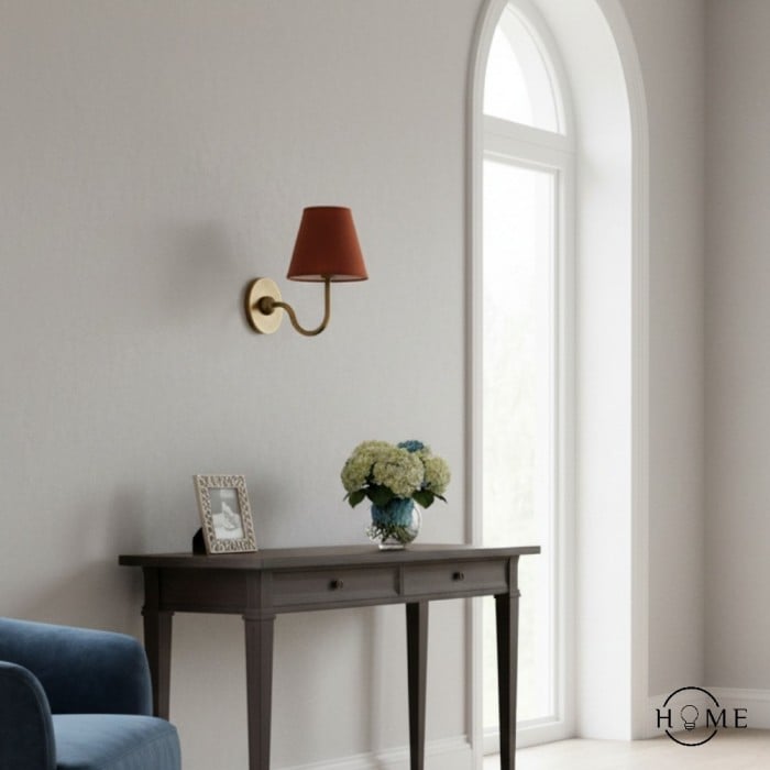 Kinkiet Luvora Vintage z plisowanym abażurem – nowoczesne oświetlenie ścienne z mosiądzu i lnu HL1594