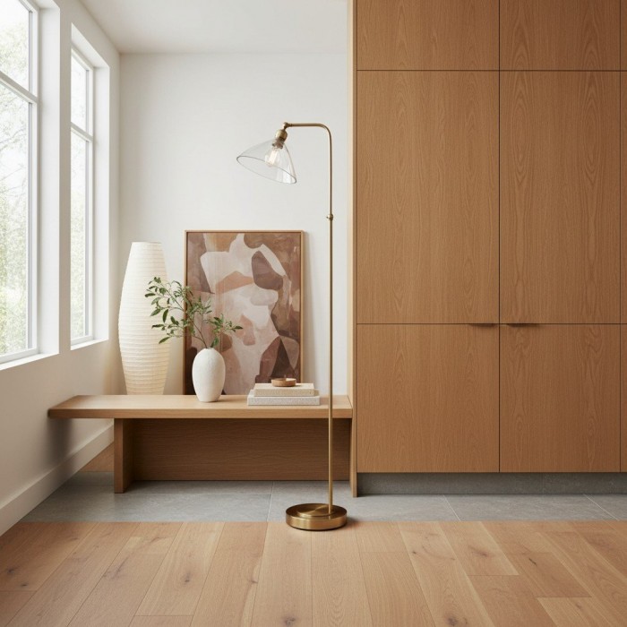 Lampadaire Art Déco Clarione avec abat-jour en verre transparent et base en métal HL2096