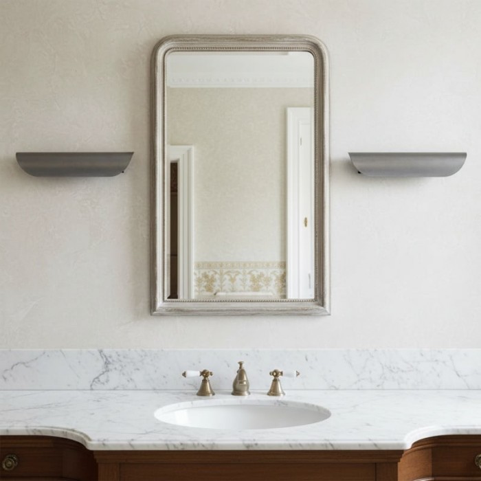 Hidra Modern Metal Wall Sconce - Minimalist Down-Light Sconce for Modern Homes HL1923