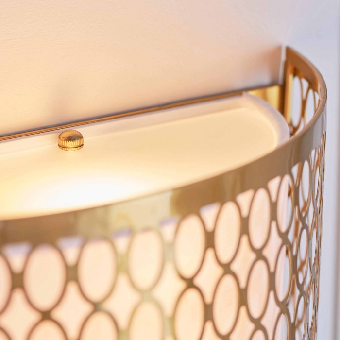 Applique murale Liorin Fretwork - Applique moderne en métal incurvé et abat-jour en tissu pour couloir ou chambre HL2192